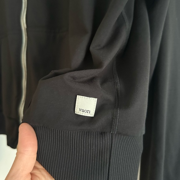 Vuori Halo Modern Full Zip Black - Picture 4 of 10